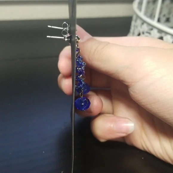 Twisted Blue Stud Earrings. - Picture 5 of 7